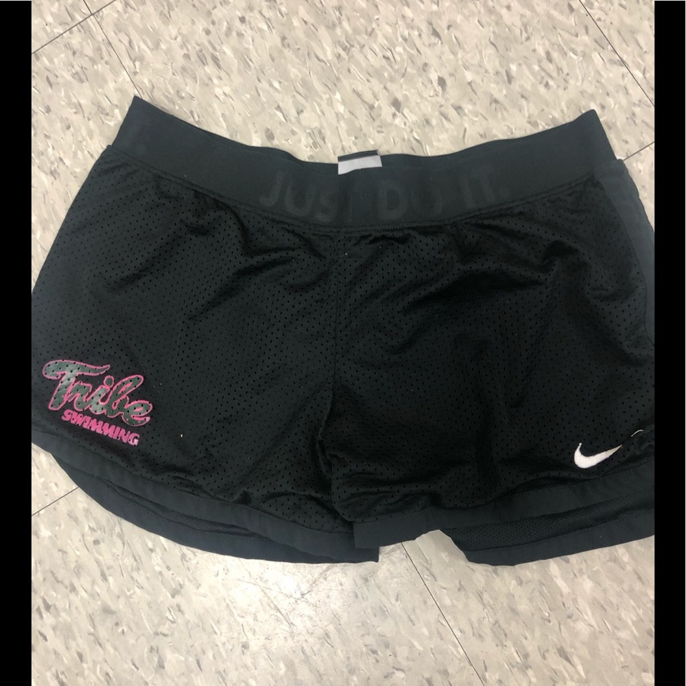🌼3/$15🌼 Nike black dry fit William andMary swimming shorts Size Small